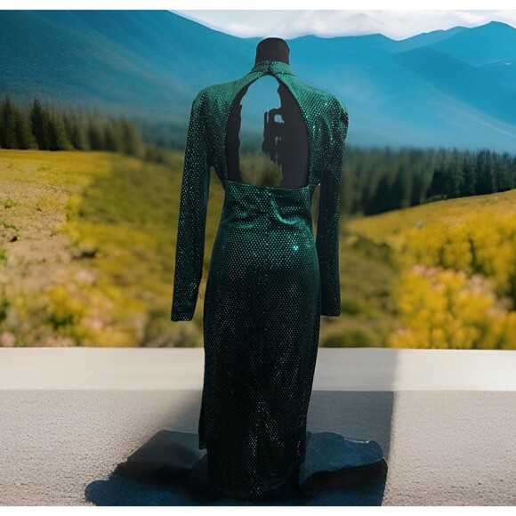 Steve Madden Green Velvet Maxi Dress - Picture 9 of 9